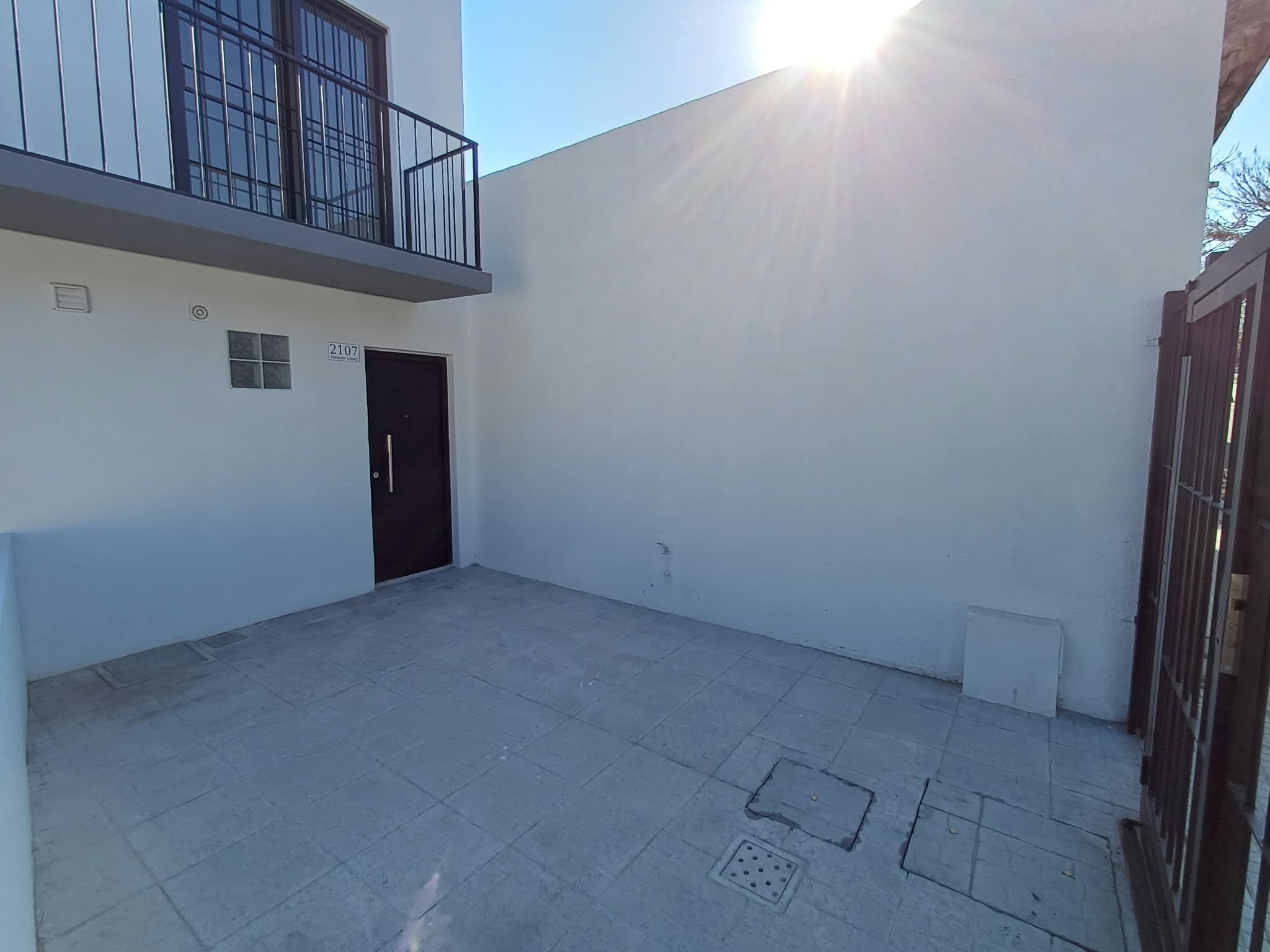 ALQUILER CASA 2 DORMITORIOS + JARDÍN + COCHERA - PLANTA ALTA · Foto 10