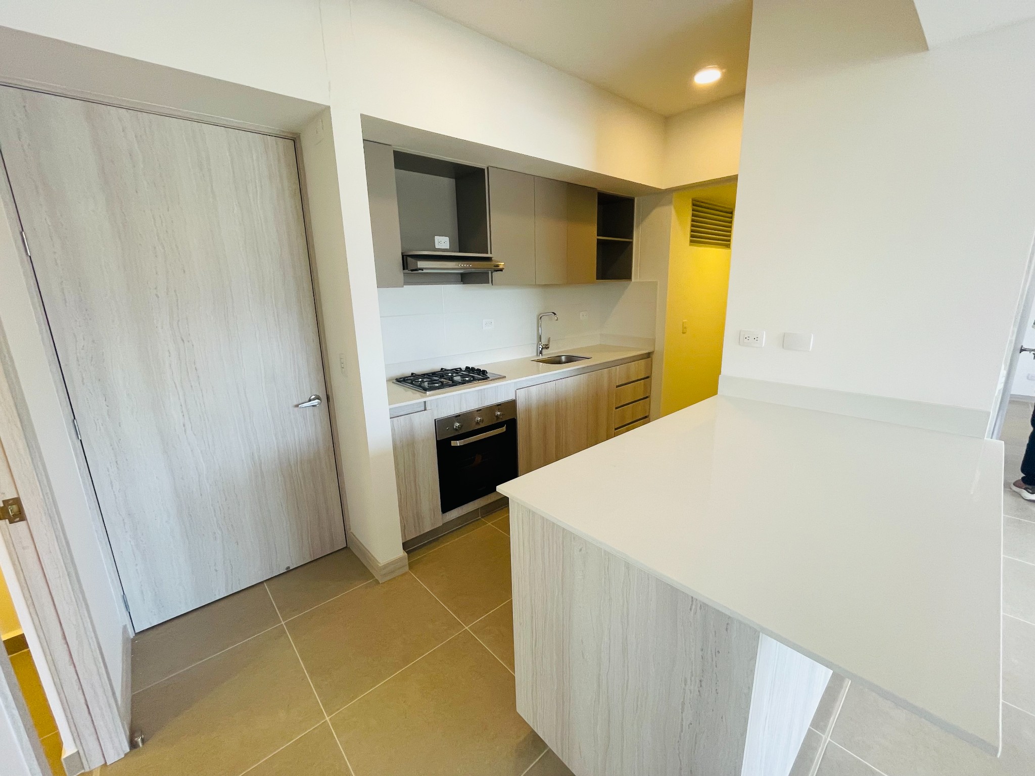 Apartamento en arriendo en Ciudad Del Río, Medellín · foto 3 de 20