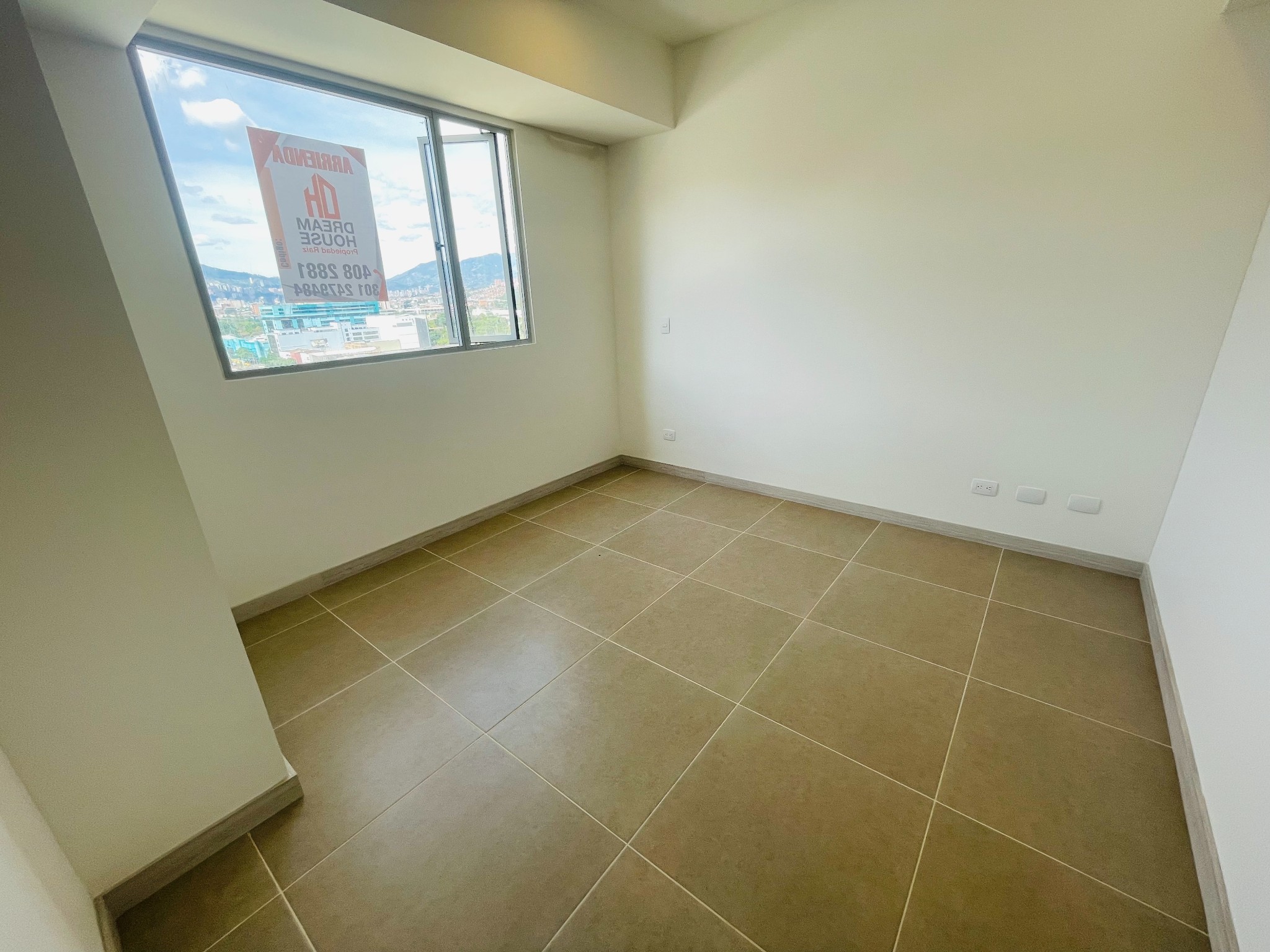 Apartamento en arriendo en Ciudad Del Río, Medellín · foto 8 de 20