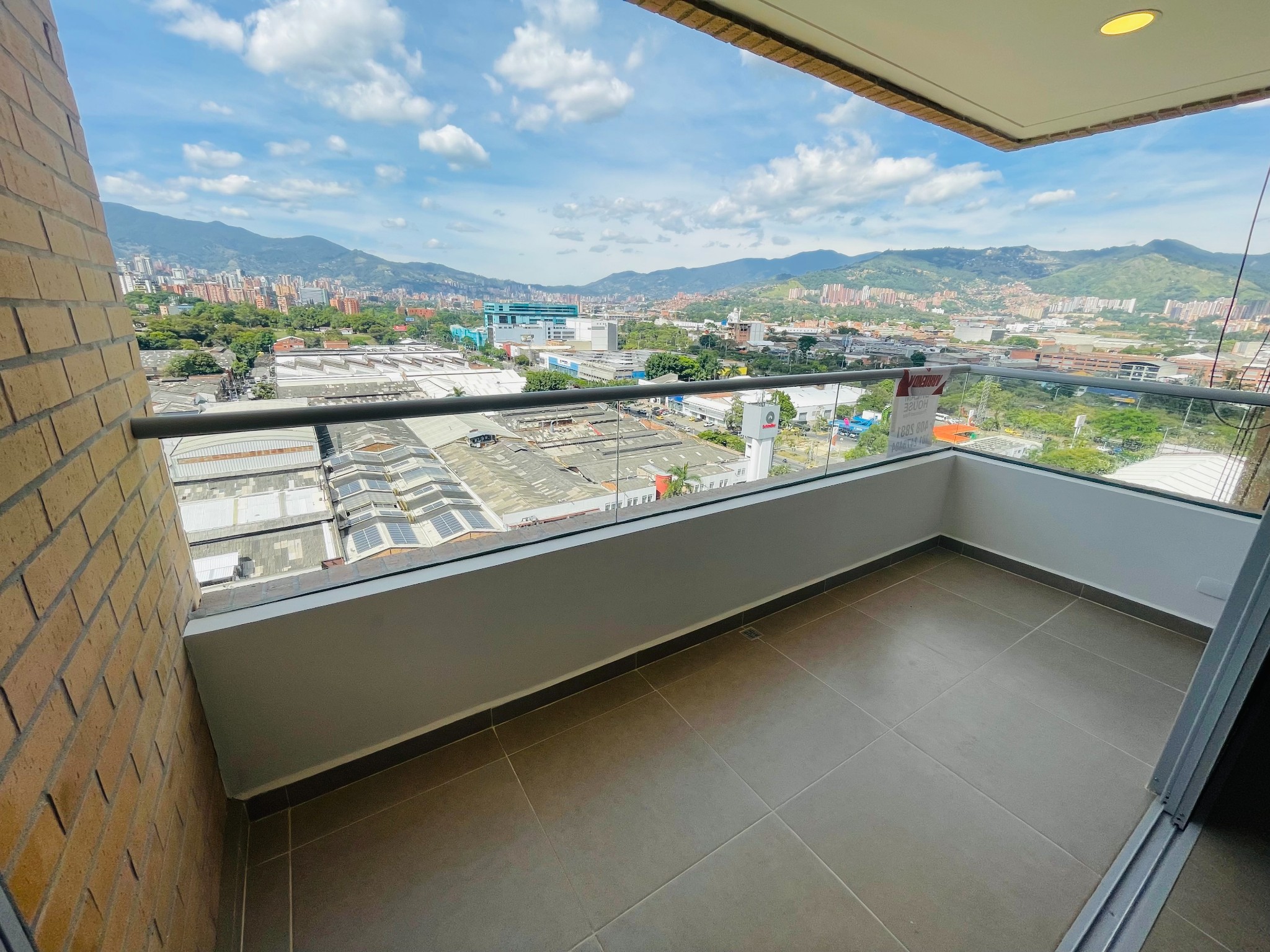 Apartamento en arriendo en Ciudad Del Río, Medellín · foto 18 de 20
