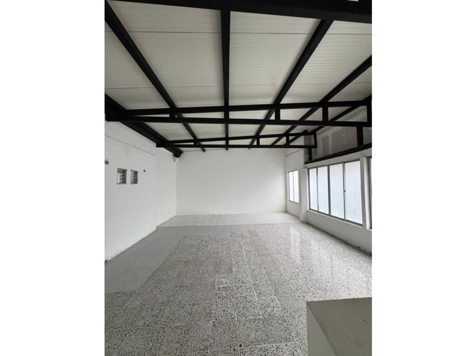 Local en arriendo en Patio Bonito, Medellín, 537 m² · foto 7 de 10