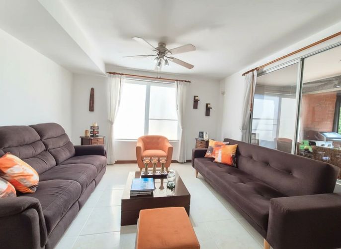 Casa de 3 alcobas en venta en Las Mercedes, Jamundí, 291 m² · foto 4 de 24