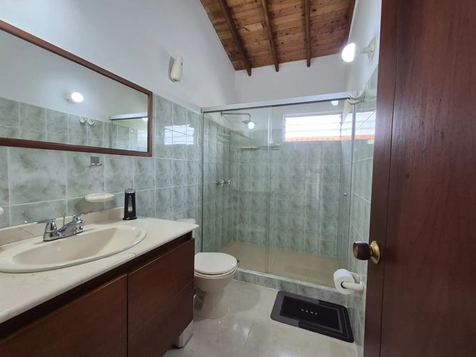 Casa de 3 alcobas en venta en Las Mercedes, Jamundí, 291 m² · foto 13 de 24