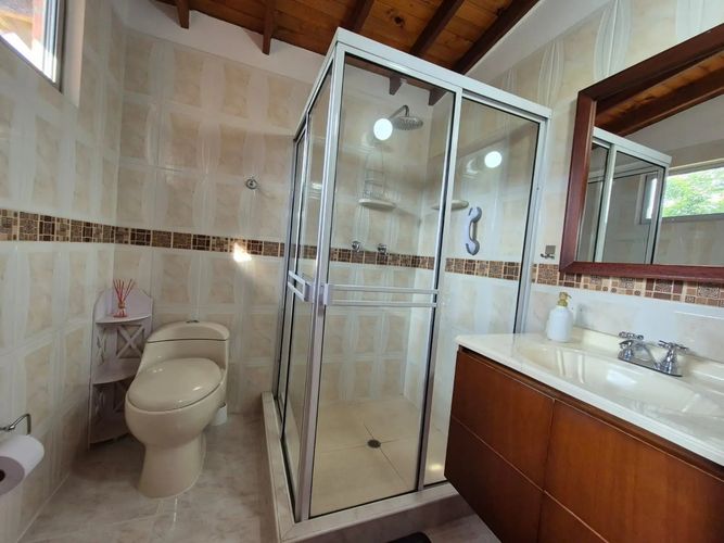Casa de 3 alcobas en venta en Las Mercedes, Jamundí, 291 m² · foto 16 de 24