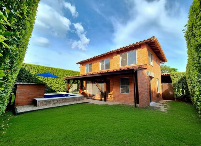 Casa de 3 alcobas en venta en Las Mercedes, Jamundí, 291 m² · foto 21 de 24