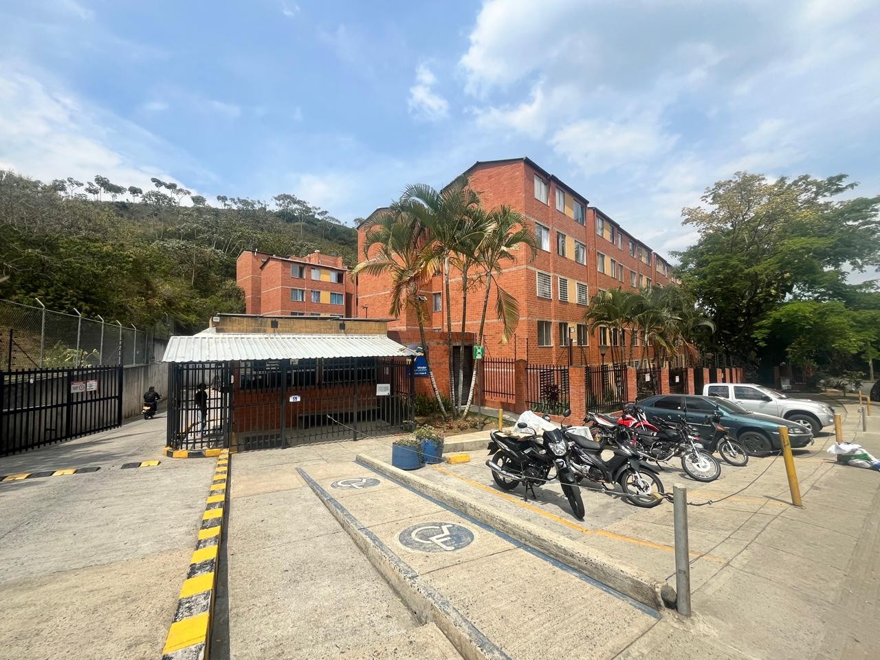 Apartment for rent in Altos de Santa Elena, Cali