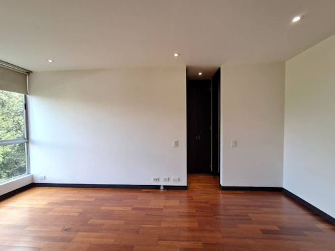 Apartamento de 4 alcobas en arriendo en Urbanizacion Villa Linda, Medellín, 180 m² · foto 11 de 24