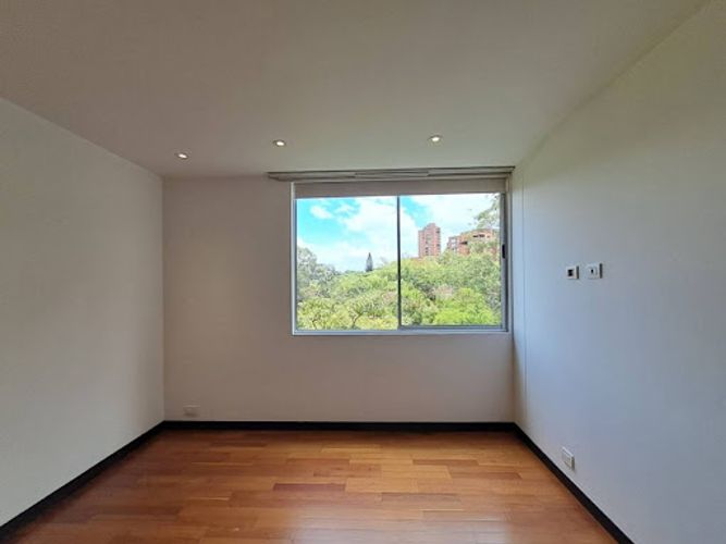 Apartamento de 4 alcobas en arriendo en Urbanizacion Villa Linda, Medellín, 180 m² · foto 15 de 24