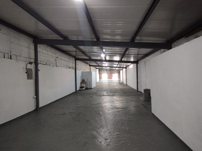 Bodega en arriendo en Cristo Rey, Medellín, 170 m² · foto 2 de 13