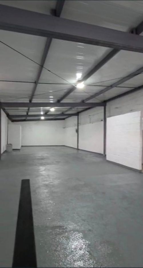 Bodega en arriendo en Cristo Rey, Medellín, 170 m² · foto 4 de 13