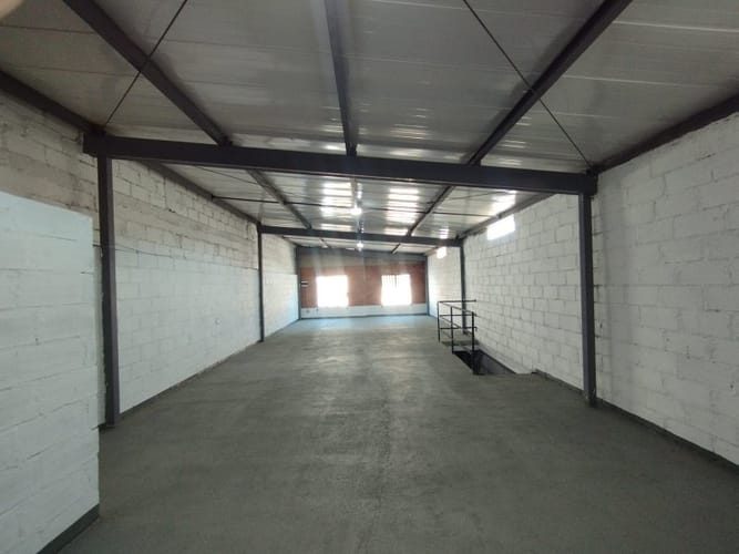 Bodega en venta en Cristo Rey, Medellín, 170 m² · foto 7 de 13