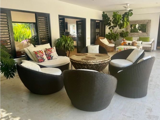 Casa de 4 alcobas en venta en Ricaurte, 250 m² · foto 2 de 24