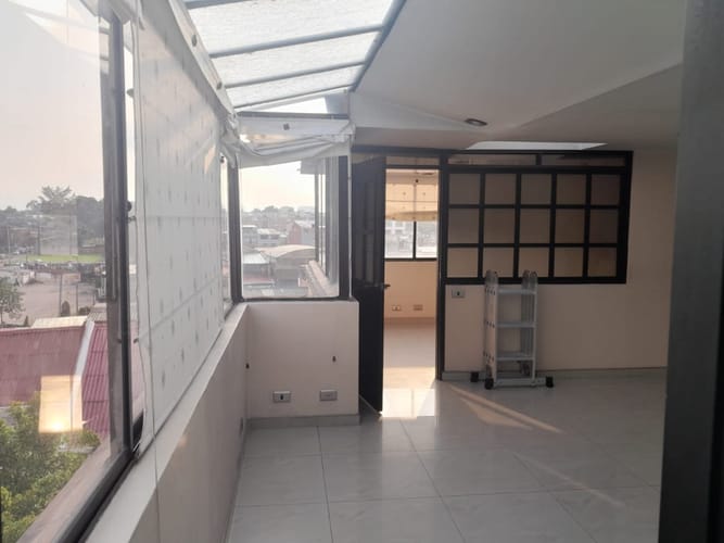 Apartamento de 3 alcobas en venta en Bellavista, Bogotá, 52 m² · foto 2 de 24