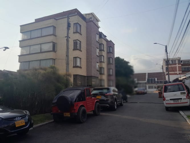 Apartamento de 3 alcobas en venta en Bellavista, Bogotá, 52 m² · foto 3 de 24