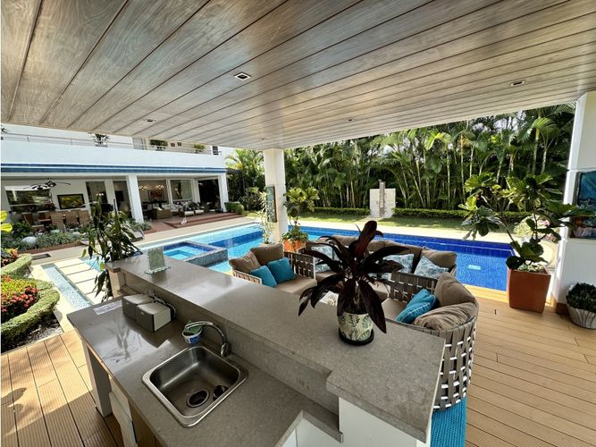 Casa de 5 alcobas en venta en Pance, Cali, 550 m² · foto 9 de 13