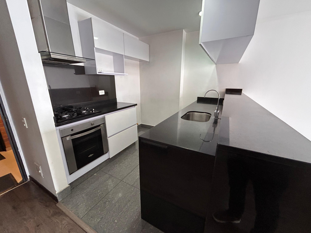 Apartamento en venta en Santa Barbara, Bogotá · foto 5 de 24