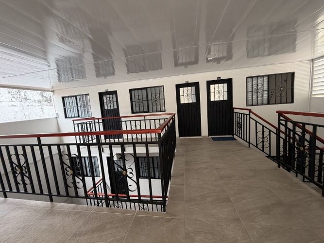 Edificio en venta en Santa Anita, Cali, 1100 m² · foto 3 de 10