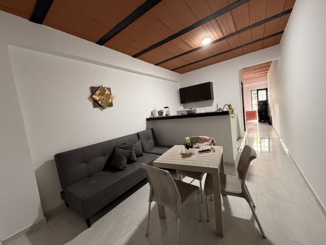 Edificio en venta en Santa Anita, Cali, 1100 m² · foto 4 de 10