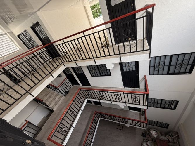 Edificio en venta en Santa Anita, Cali, 1100 m² · foto 8 de 10