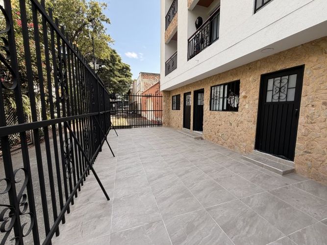 Edificio en venta en Santa Anita, Cali, 1100 m² · foto 9 de 10