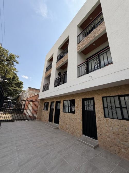 Edificio en venta en Santa Anita, Cali, 1100 m² · foto 10 de 10