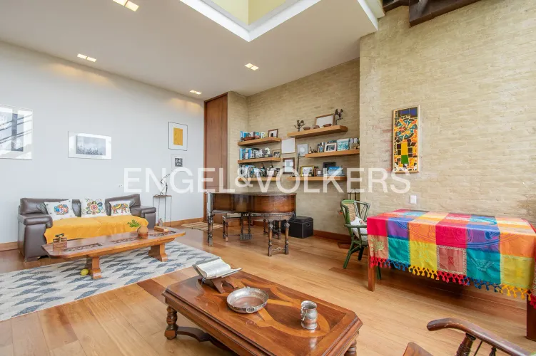 Casa de 5 alcobas en venta en Yerbabuena, Sopó, 407 m² · foto 13 de 16