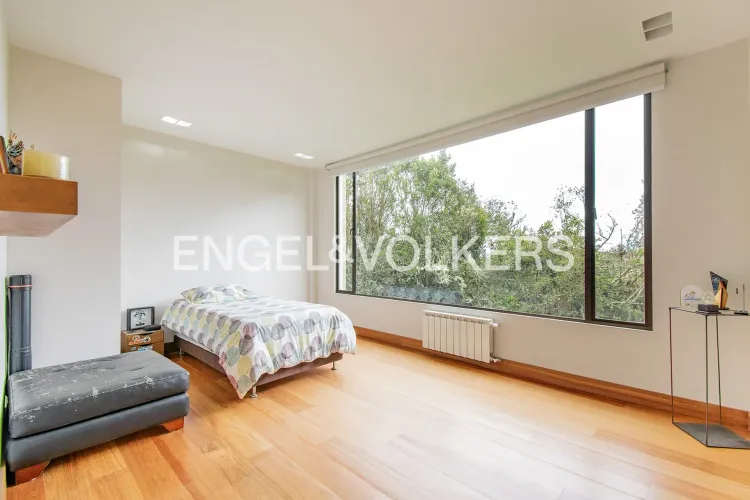 Casa de 5 alcobas en venta en Yerbabuena, Sopó, 407 m² · foto 10 de 16