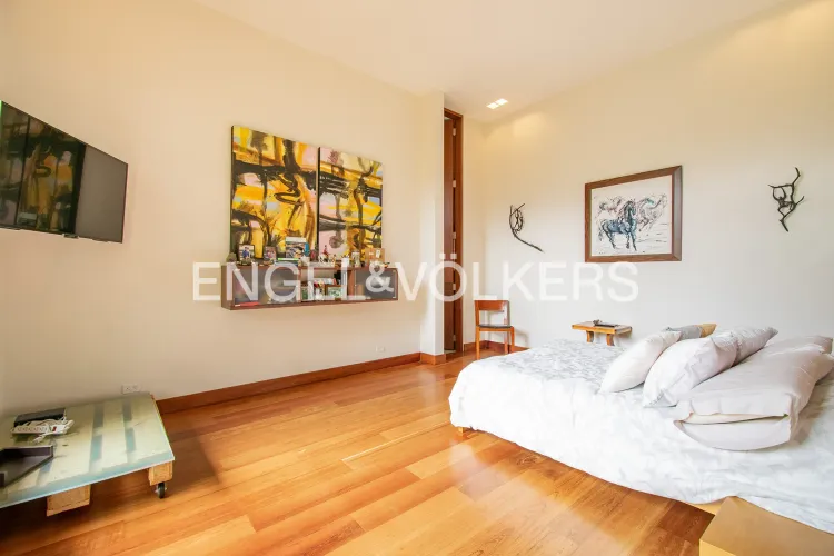 Casa de 5 alcobas en venta en Yerbabuena, Sopó, 407 m² · foto 8 de 16