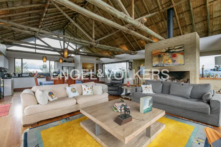 Casa de 5 alcobas en venta en Yerbabuena, Sopó, 407 m² · foto 3 de 16