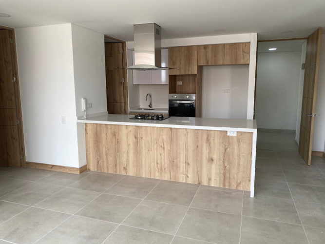 Apartamento de 3 alcobas en venta en Senderos Del Lili, Cali, 76 m² · foto 2 de 10