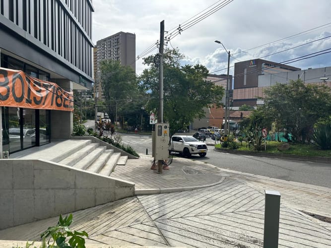 Local en arriendo en El Poblado, Medellín, 419 m² · foto 5 de 14