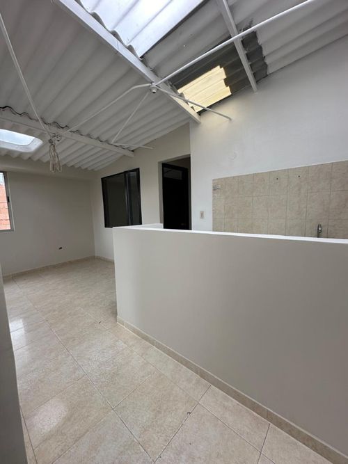 Casa de 7 alcobas en venta en Bosa La Libertad, Bogotá, 265 m² · foto 22 de 24