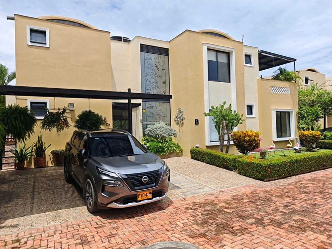 Casa de 4 alcobas en venta en Ricaurte, Ricaurte, 438 m² · foto 2 de 24