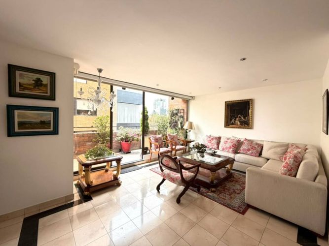 Apartamento de 2 alcobas en arriendo en La Cabrera, Bogotá, 130 m² · foto 3 de 24