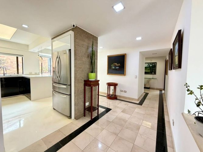 Apartamento de 2 alcobas en arriendo en La Cabrera, Bogotá, 130 m² · foto 8 de 24