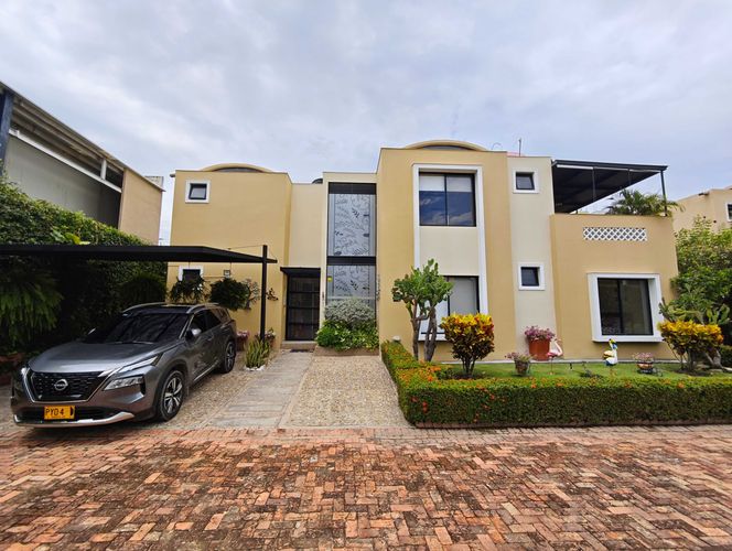 Casa de 4 alcobas en venta en Ricaurte, Ricaurte, 438 m² · foto 4 de 24