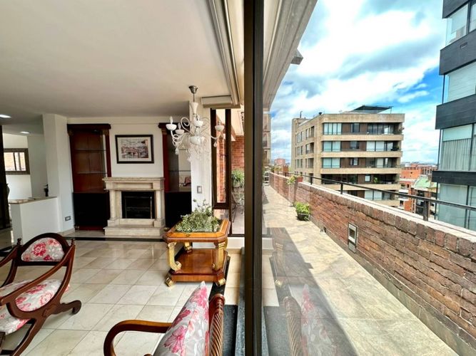 Apartamento de 2 alcobas en arriendo en La Cabrera, Bogotá, 130 m² · foto 11 de 24
