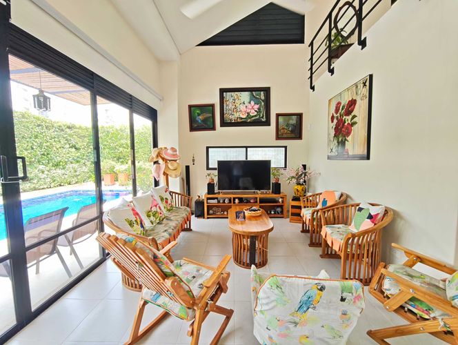 Casa de 4 alcobas en venta en Ricaurte, Ricaurte, 438 m² · foto 6 de 24