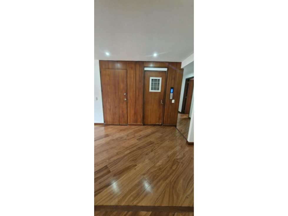 Apartamento en venta en El Nogal, Bogotá · foto 4 de 9