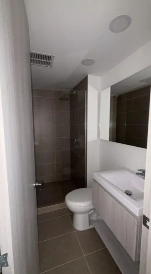 Apartamento de 2 alcobas en arriendo en Ciudad Del Río, Medellín, 65 m² · foto 5 de 6