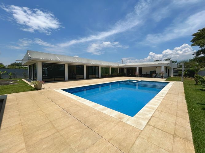 Casa de 4 alcobas en venta en La Morada, Jamundí, 600 m² · foto 2 de 24