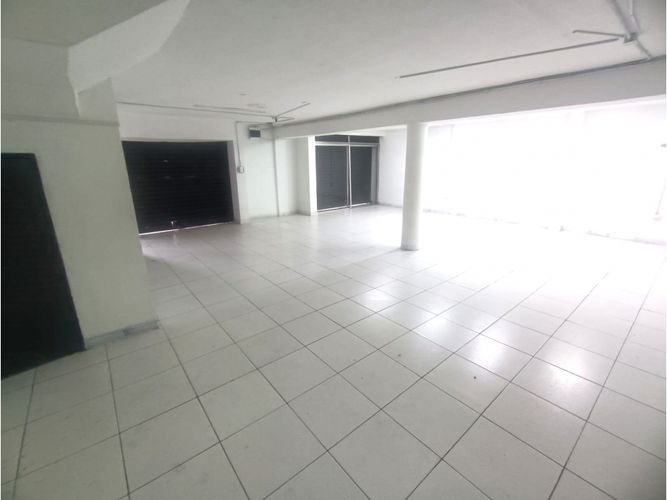 Local en arriendo en La Floresta, Medellín, 140 m² · foto 2 de 12