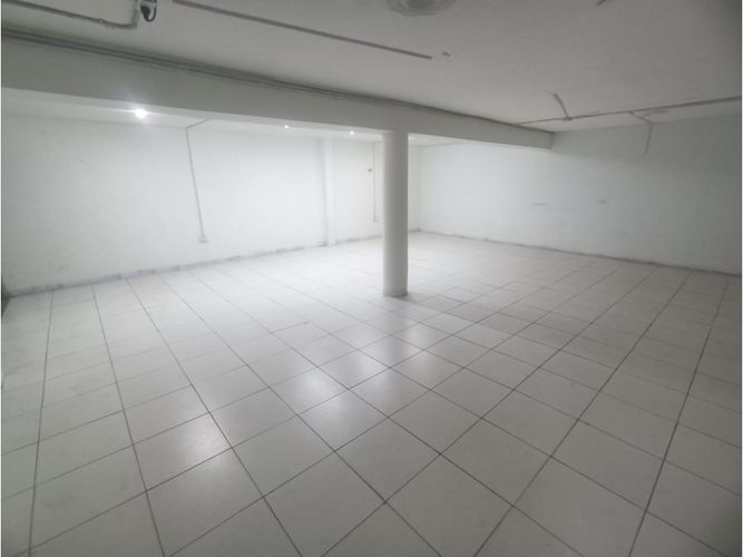 Local en arriendo en La Floresta, Medellín, 140 m² · foto 4 de 12