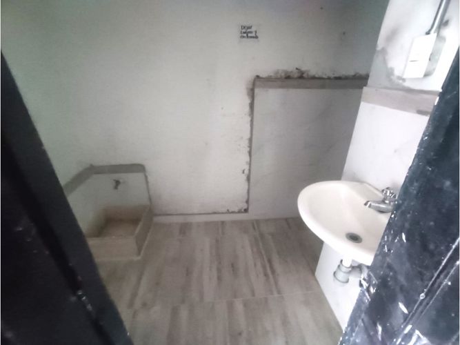 Local en arriendo en La Floresta, Medellín, 140 m² · foto 12 de 12