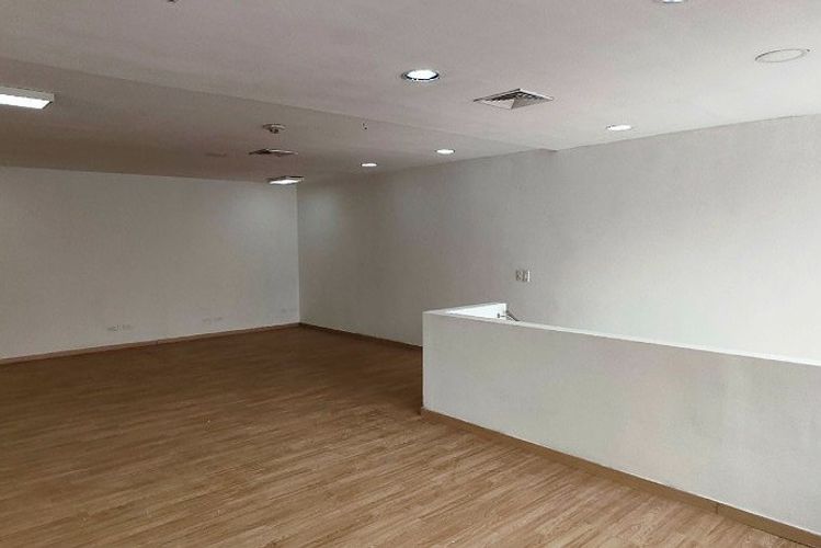 Local en venta en El Poblado, Medellín, 185 m² · foto 5 de 6