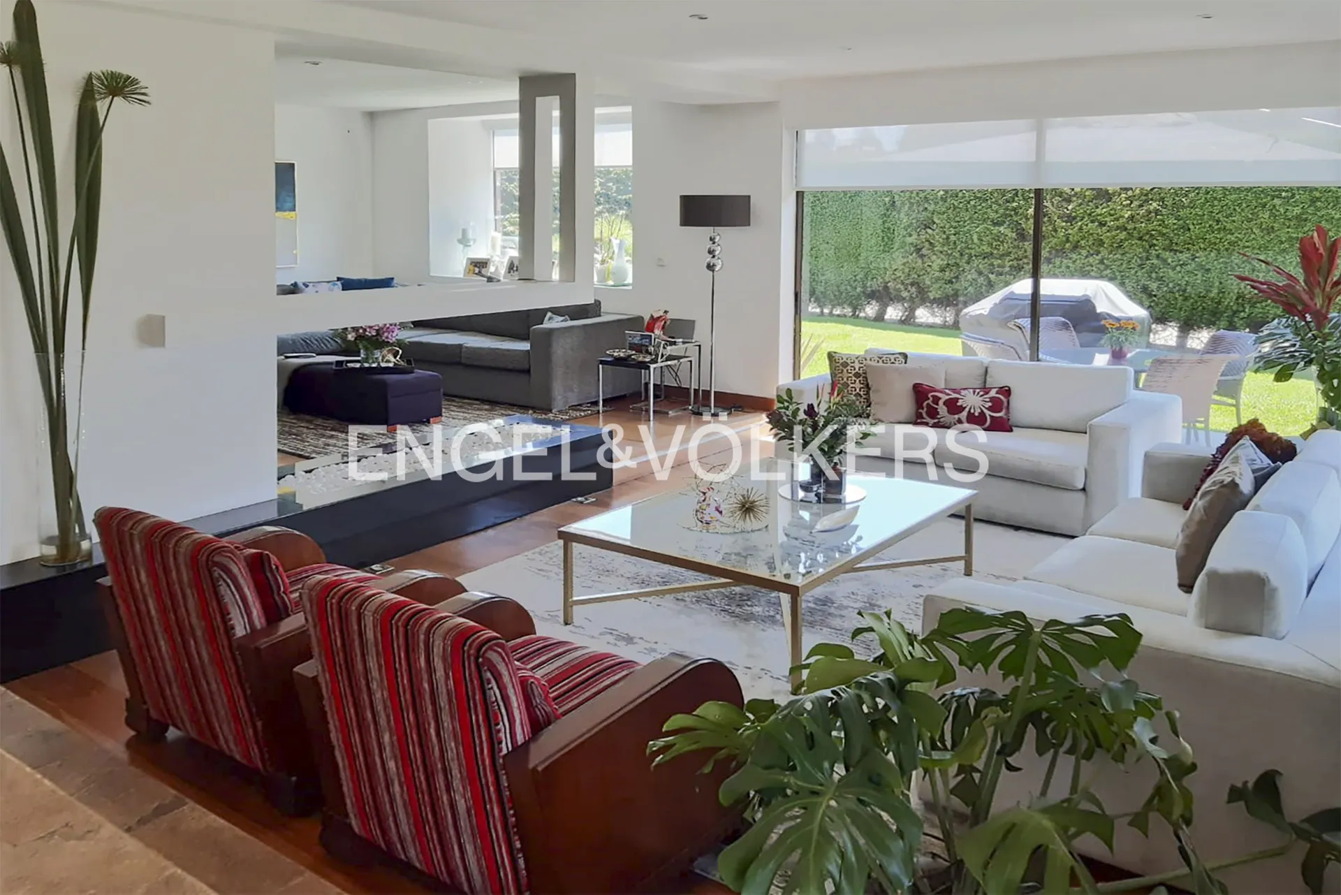 Casa en venta en Guaymaral, Bogotá · foto 2 de 14