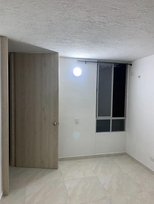 Apartamento de 2 alcobas en venta en Hacienda Santa Cruz, Ibagué, 63 m² · foto 7 de 18
