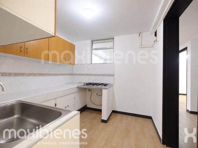Apartamento de 6 alcobas en arriendo en La Floresta, Medellín, 160 m² · foto 2 de 20