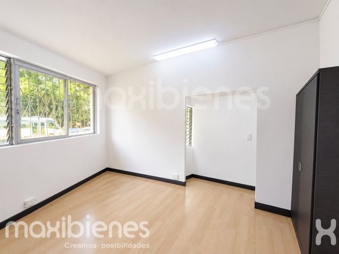 Apartamento de 6 alcobas en arriendo en La Floresta, Medellín, 160 m² · foto 4 de 20