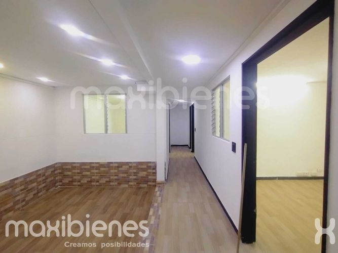 Apartamento de 6 alcobas en arriendo en La Floresta, Medellín, 160 m² · foto 9 de 20